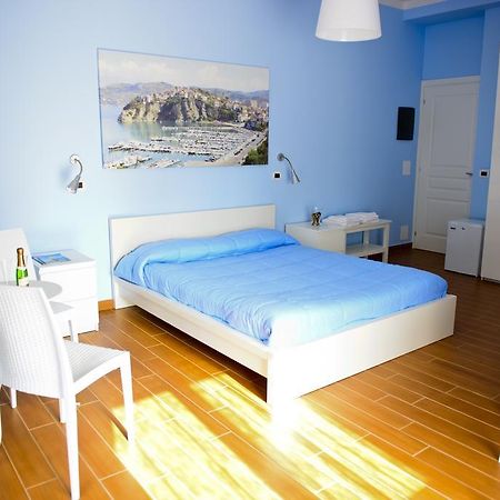 I Delfini Bed & Breakfast Agropoli Bagian luar foto